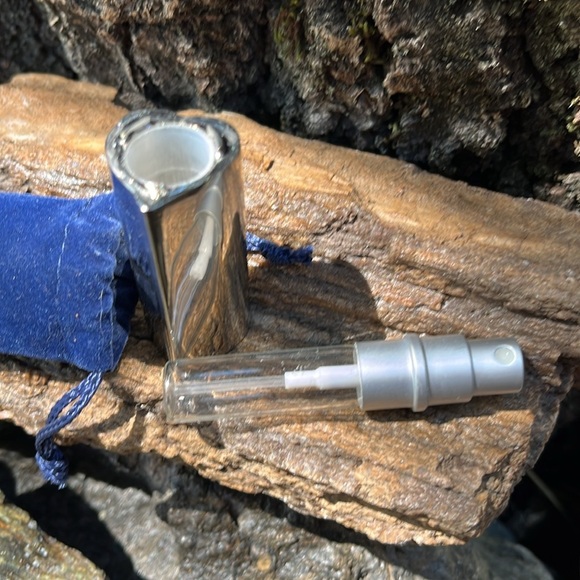 Vintage Things Remembered Silver Swarovski Crystals Heart Perfume Atomizer - Picture 7 of 10